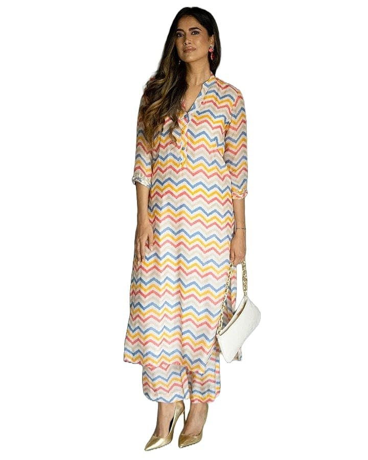 Lookmark Kurta Set: Sizzle With Ethnic Flair! Make Heads Turn With Our Vibrant Cotton Blend Printed Kurti Pant Sets! Multicolour
