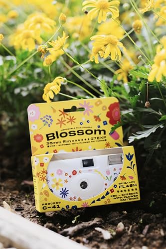 Image of Retocolor Blossom 400 35mm Disposable Film Camera 27EXP, ISO400, Color Negative Film, Focus Free, Easy to Use, Built in Flash, Single Use (Film and Battery Included) (Blossom)
