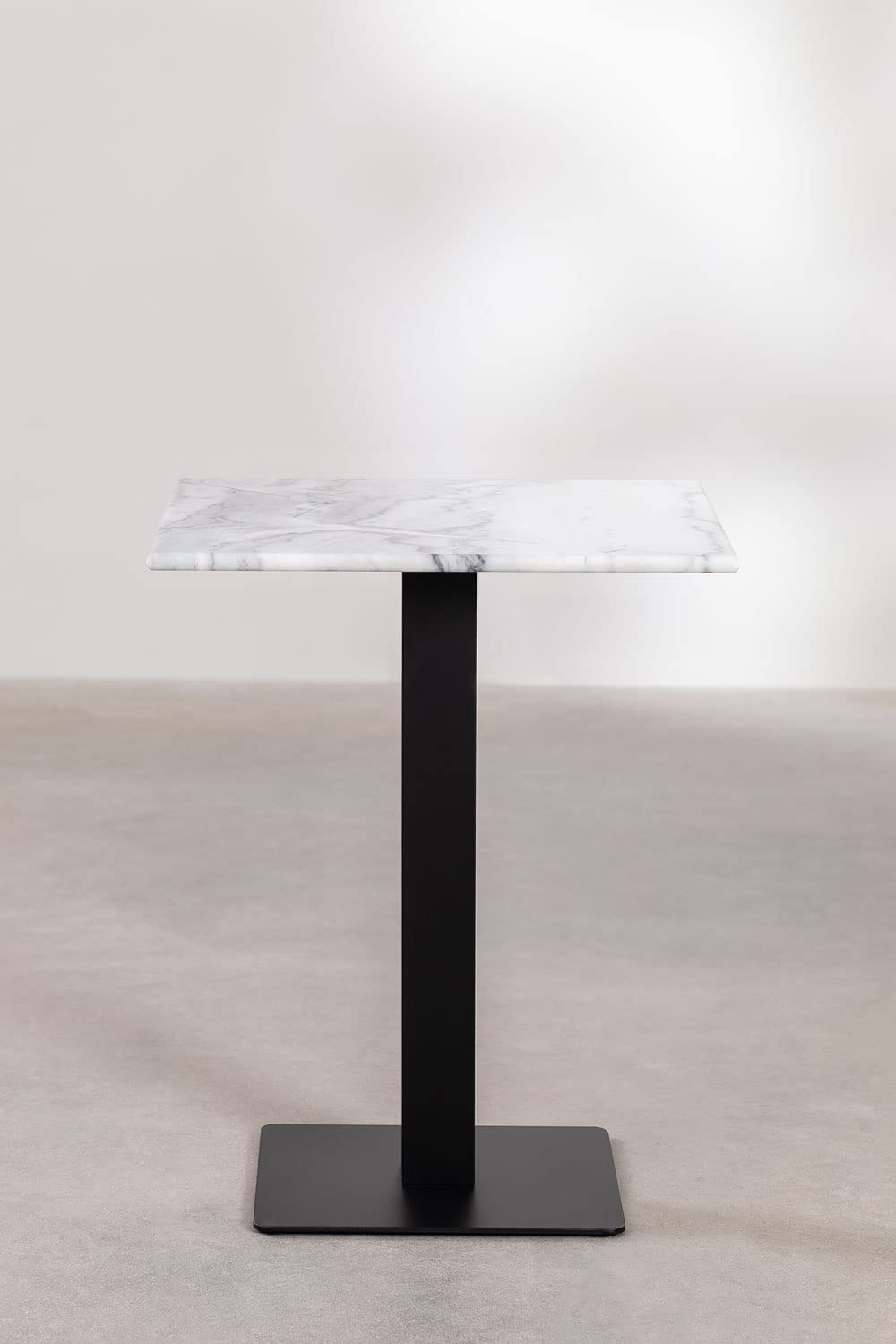 SKLUM Quadratischer Bistrotisch aus Marmor Livanto ︎ 60 cm SCHWARZ