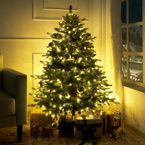 Naomi Home Cynthia 4.5ft Prelit Aritificial Christmas Tree with 1117