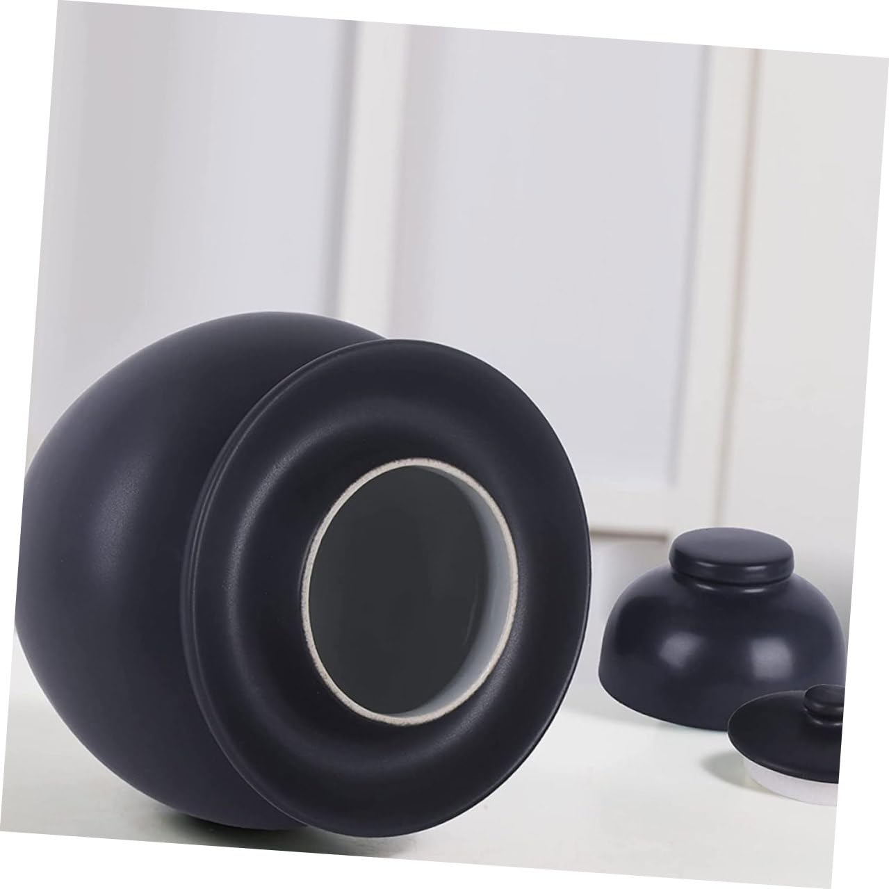 Vaso di Fermentazione in Materiale Tradizionale con Coperchio per Pickles e Conservazione Alimentare, Design Orientale Raffinato