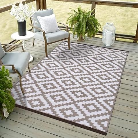Green Decore Nirvana Outdoor Waterproof Rug Cover