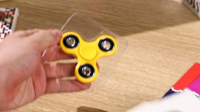 Giocattolo Spinning Fidget In Legno – Spin Art Con Base, Antistress E Decorativo Per Bambini E Adulti, Misura 9.7x21 Cm