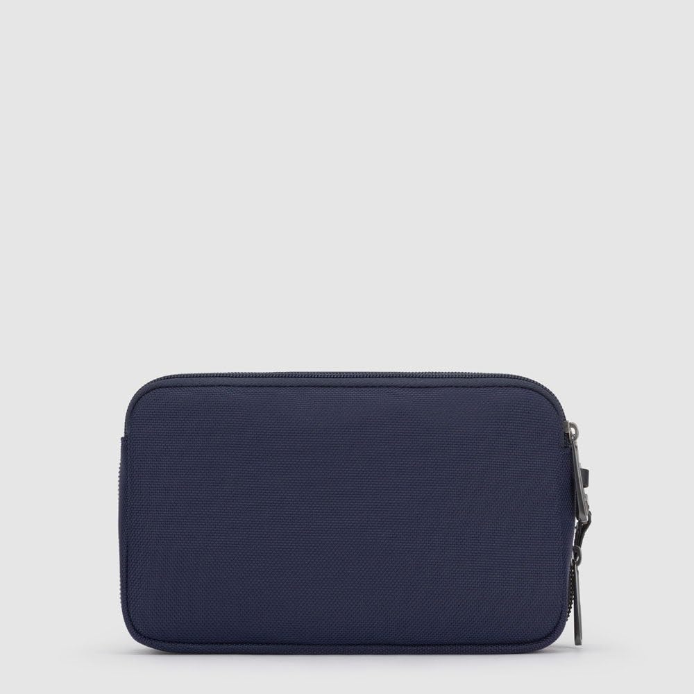 PIQUADRO – Pochette Uomo – Tre Scomparti – Con Portacarte di Credito –In Pelle e Tessuto Riciclato – Colore Blu