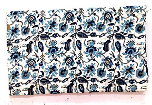 Tissu en coton imprimé pour rénover une housse de canapé et coudre un Kurti d'été