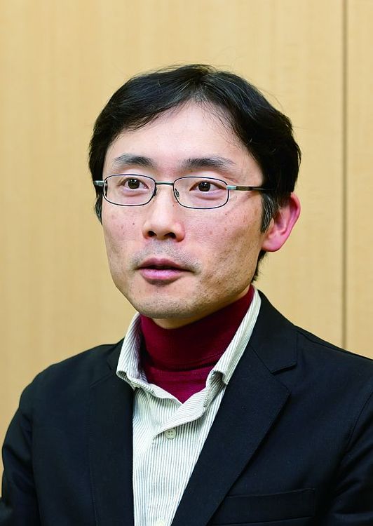 Amazon.co.jp: 田中 慎弥: 本、バイオグラフィー、最新アップデート