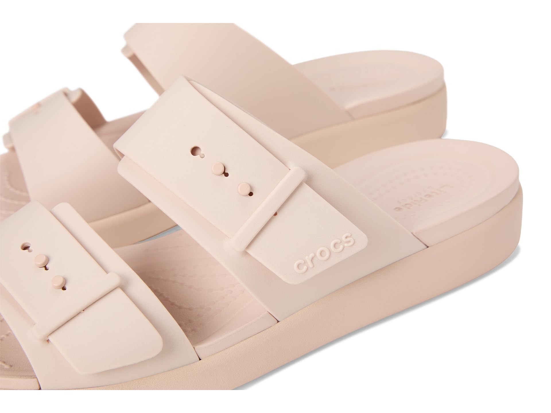 Crocs Kobiety Brooklyn Buckle LowSandał na koturnie