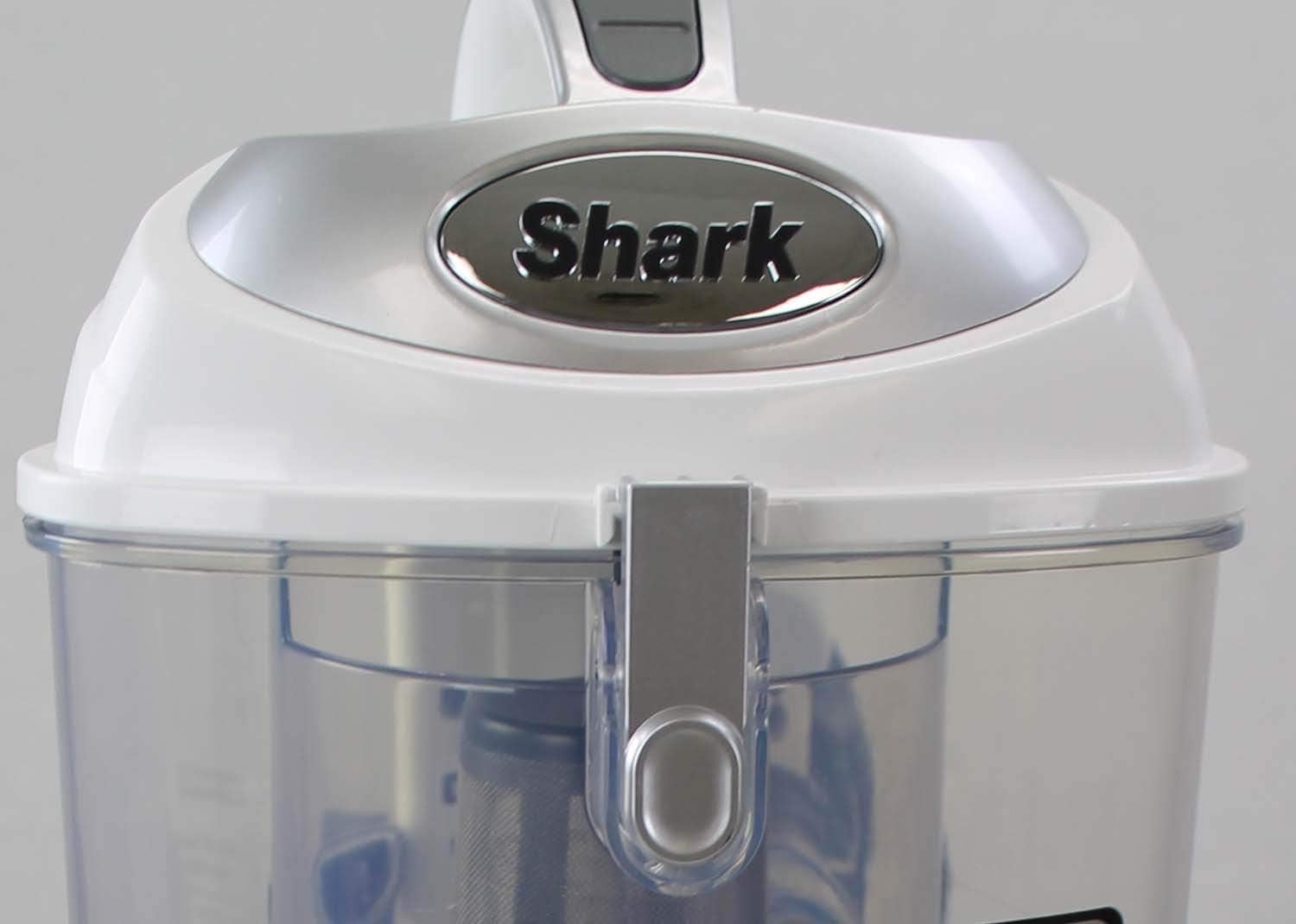 Shark Navigator NV370 in Lift-Away mode