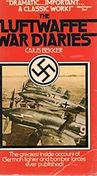 Paperback The Luftwaffe War Diaries [Italian] Book