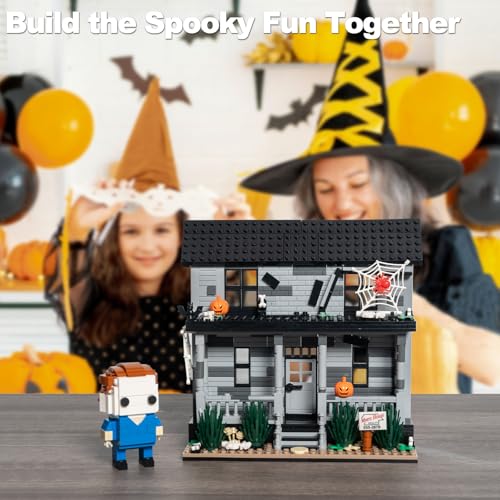 Image of Horror Movie House & Figure Building Block Set, 586-Piece Halloween Toy