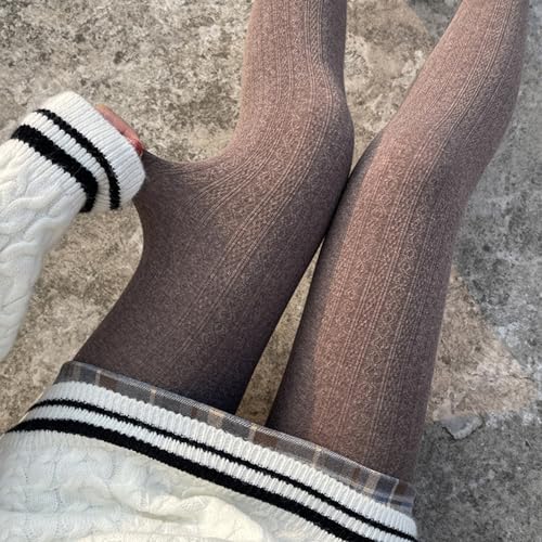 Medias de punto trenzado para mujer, ideales para abrigarse con estilo este otoño 4