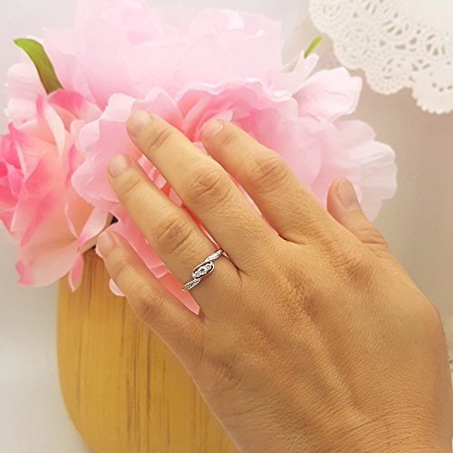 Dazzlingrock Collection 0.25 Cttw 10K Solid Gold Round Diamond Womens 3 Stone Engagement Promise Ring 1/4