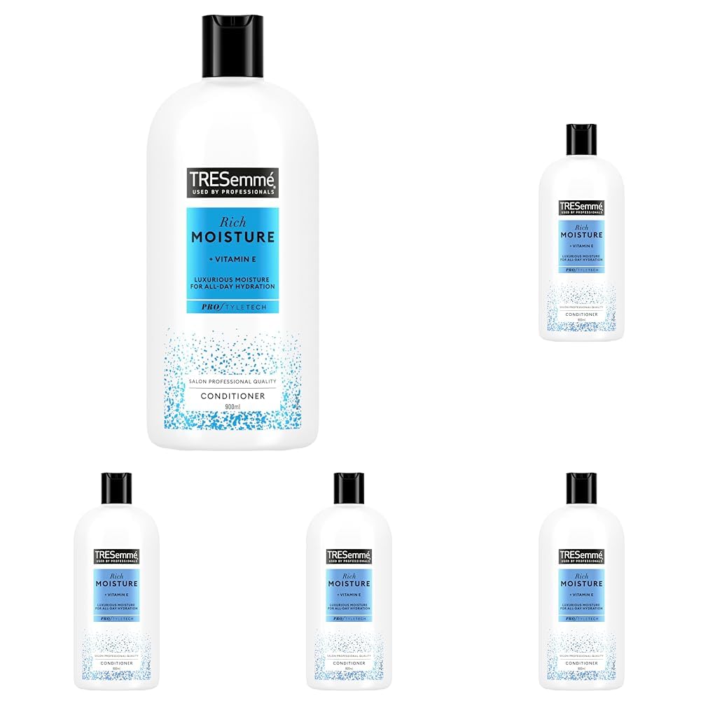 TRESemméMoisture Rich Conditioner with vitamin E for dry, damaged hair 900 ml (Pack of 5)