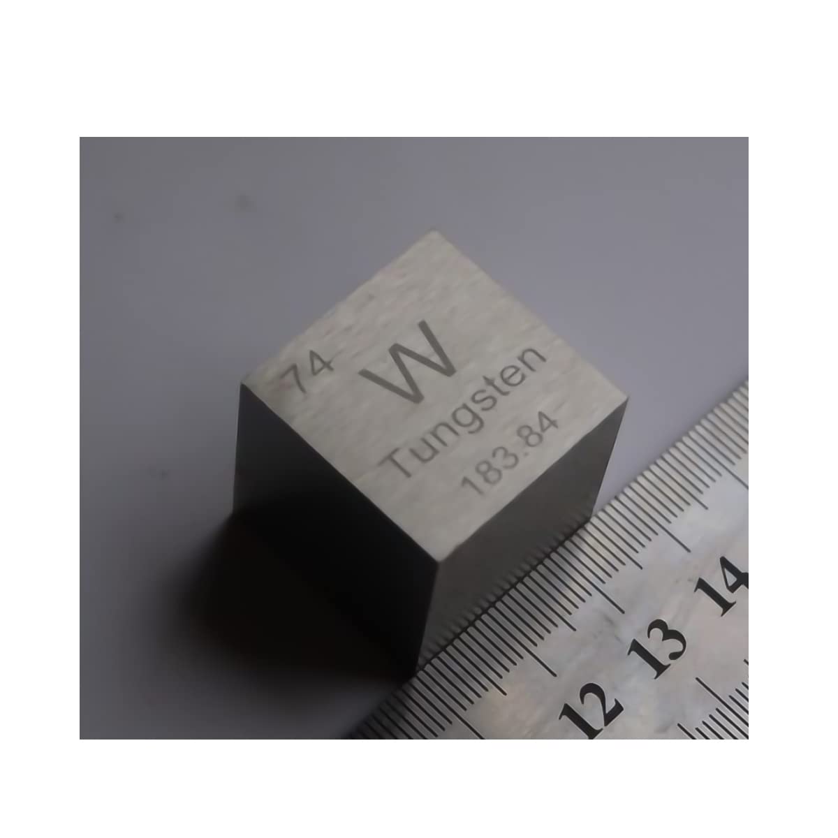 Cube de tungstène pour loisirs personnels et démonstration de masse volumique