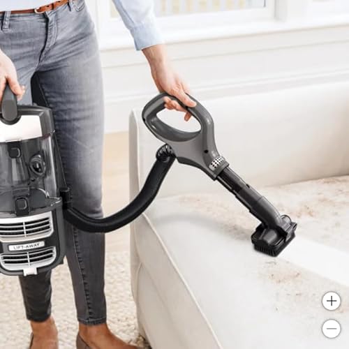 Sharky Navigator LiftAway detachable pod in use for effective cleaning