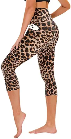 TNNZEET Capri Leggings for Women - Tummy Control Black Leggings with Pockets High Waisted Yoga Pants Workout Cycling Leggings