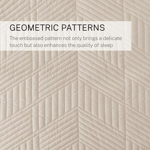 Exclusivo Mezcla Ultrasonic Full Queen Quilt Bedding Set, Lightweight Brich Beige Bedspreads Soft Modern Geometric Coverlet Set for All Seasons (1 Quilt and 2 Pillow Shams)