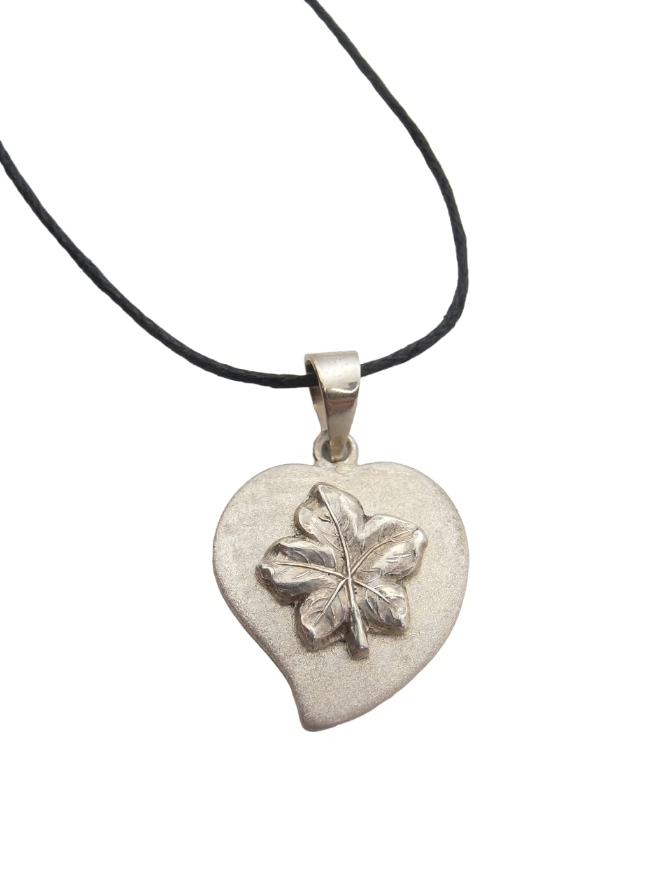 Feuille de lierre sur cœur pendentif argent 925 talisman d'amour grimpant