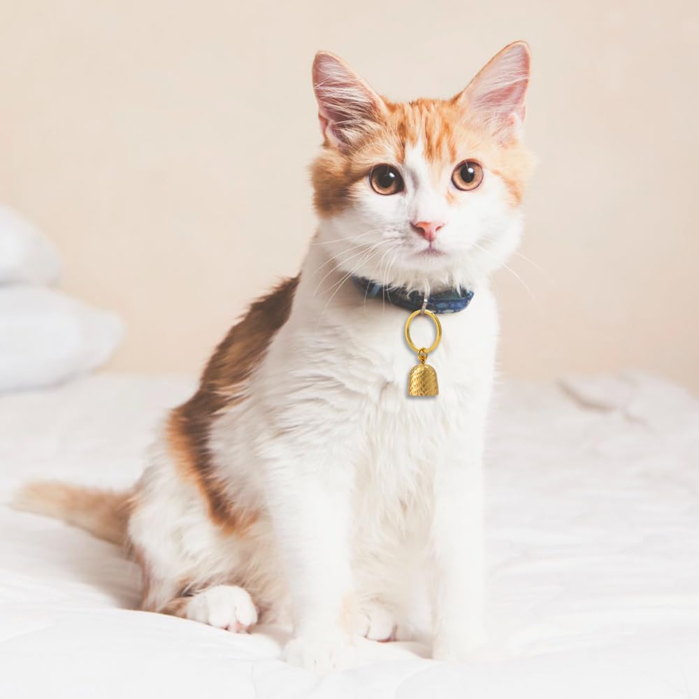 MiOYOOW Cloche à Breloques pour Collier Chat, Clochette Multifonction en Cuivre pour Animaux de Compagnie avec Boucle de Suspension pour le Suivi des Chien Chat, Cadeau Noël Halloween