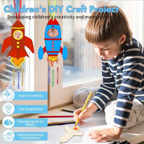 Tikplus Windspiel Bastelset Raketen, Kinder Holzbastelsets, 12 Stück Klangspiele Holz zum Bemalen, Kreative Weltraum Spielzeug, Rakete Garten Deko für Junge Mädchen handwerk, Kindergeburtstag