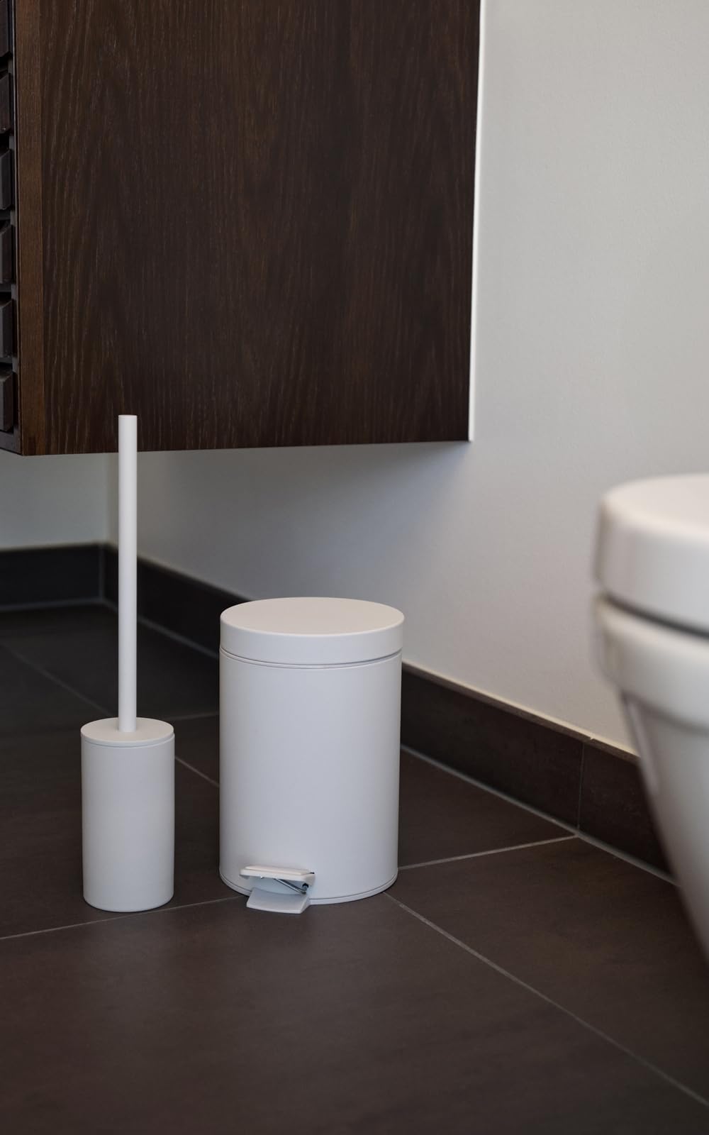 Zone Denmark Solo Mülleimer fürs Bad, Kosmetikeimer, Abfalleimer fürs Badezimmer, Durchm. 17 cm, Höhe 25 cm, Fassungsvermögen 3 Liter, Soft Grey (Grau)