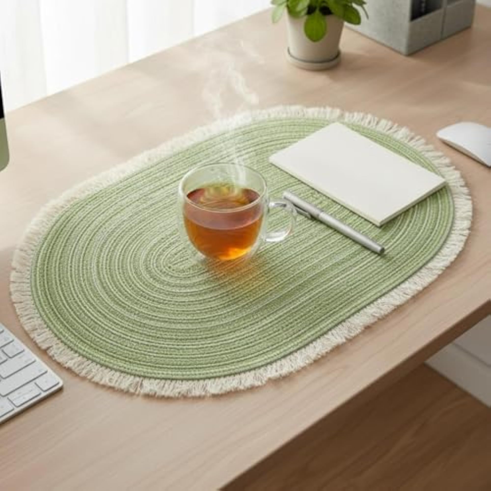 Heat-Insulating Oval Woven Placemat