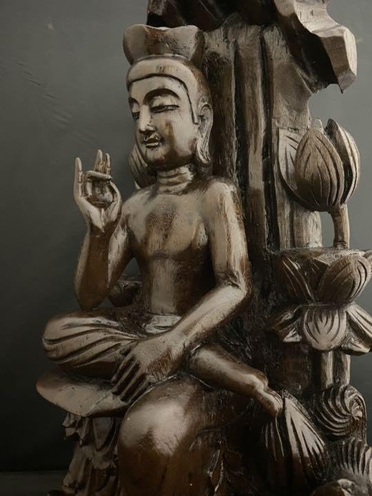 弥勒菩薩 半跏思惟像 一刀彫り　木彫 仏像 彫刻 置物 風水 骨董 アンティーク Amazon.co.jp: 弥勒菩薩 半跏思惟像 一刀彫り 木彫 仏像 彫刻 置物