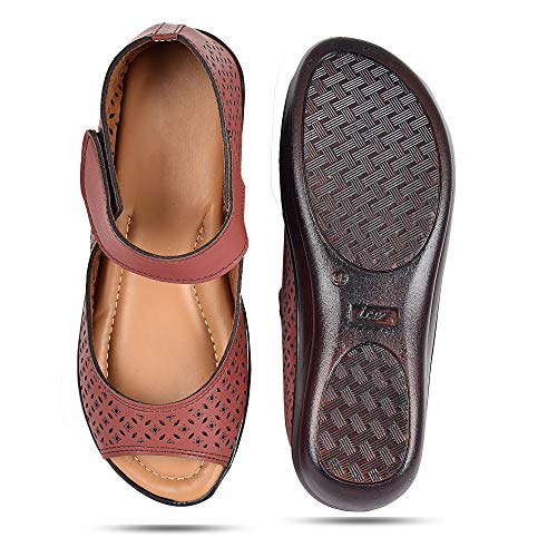 Image of SELBRO Womens Open toe Soft Dr Sandals With Extra Cushioned Padding