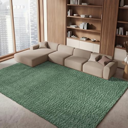 SAFAVIEH Area Rug 8x10 - August Shag Collection - Large - Green, Solid Pattern, Non-Shedding & Easy Cleaning, Plush Thick Pile, Ideal for Living Room, Bedroom, Dining Space (AUG200Y)
