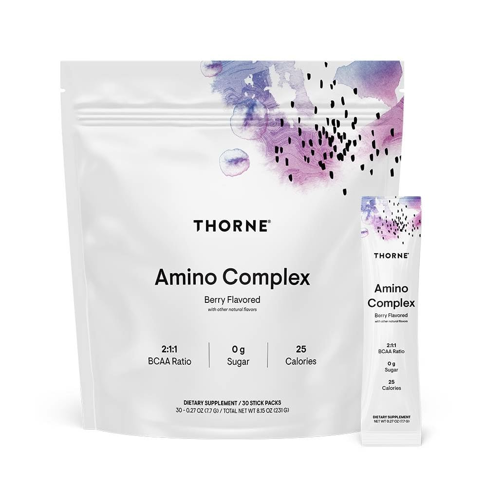 THORNE - Complejo de aminoácidos - Polvo de EAA y BCAA clínicamente validado para antes y después del entrenamiento - Promueve la masa muscular magra y la producción de energía* - Certificado por la NSF para el deporte - 30 porciones - 8.15 oz - Baya