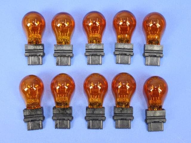 Amazon.com: Mopar L00003157A - Halogen Bulb (3157) : Automotive