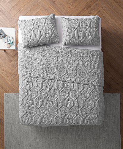 VCNY Home - Queen Quilt Set, 3-Piece Bedding Set with Matching Pillow Shams, Seashell Embroidered Room Decor (Shore Grey, Queen) - Thumbnail 4