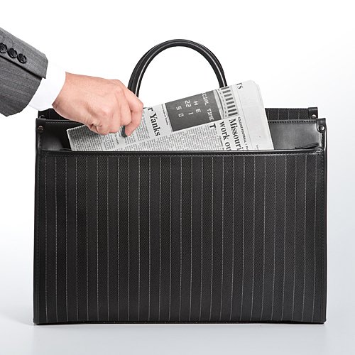 サンワサプライ『ストライプビジネスバッグ』