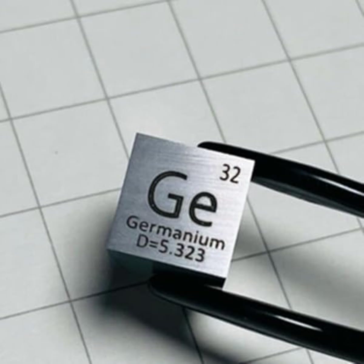 10mm Pure Germanium Cube Metal 1pc, 99.999% High-Purity Engraving Ge, for Laboratory Experimental Projects, Periodic Table Sample Collection, Scientific and Laboratory Experimental Projects