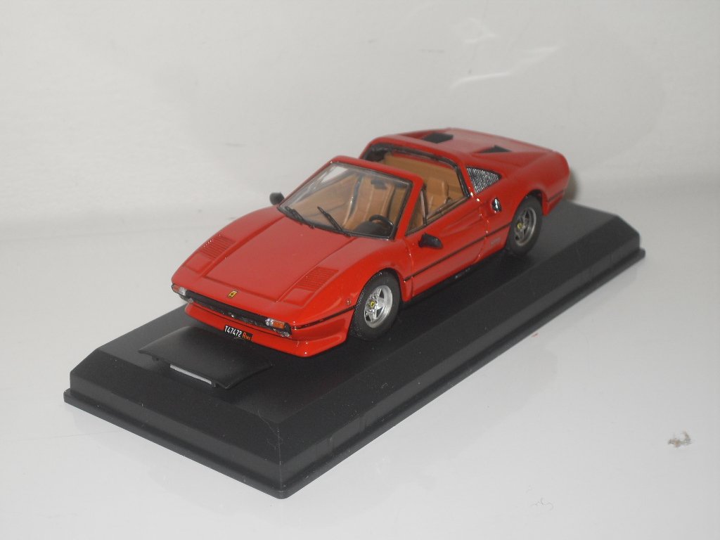 FERRARI 308 GTS PERSONAL CAR VILLENEUVE 1977 WITH FIGURE 1:43 Best Model Auto Co EUR 103,61 - FR