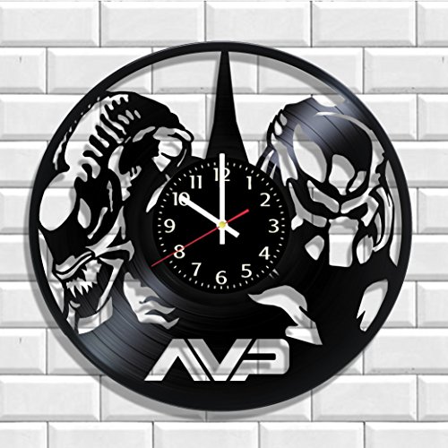 Art Vintage Wall Clock Alien vs Predator AVP Made from Real Vinyl, Original Alien vs Predator AVP Wall Poster
