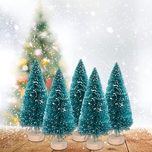 Villaggio Miniatura Di Natale Sotto L'albero Di Natale Fotografia Stock Villaggio Miniatura Di Natale Sotto L Albero Di Natale Image50967376