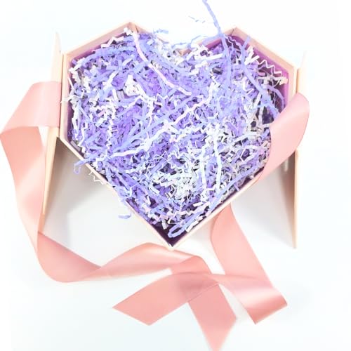 Panier en raphia blanc et violet décoration de Saint-Valentin