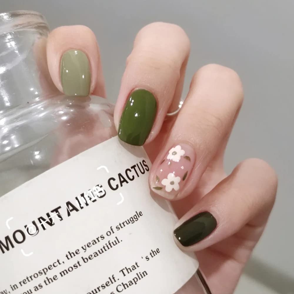 Short Press on Nails Green Fake Nails Square Shape False Nails with Designs Flower Acrylic Nails Full Cover Glossy Stick on Nails Cute Press on Nails Spring Summer Glue on Nails for Women Girls 24Pcs