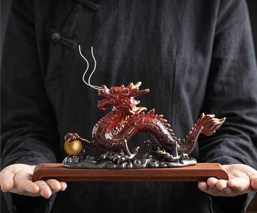Amazon.co.jp: 龍の置物 風水 龍 置物 陶器製 四本爪 宝珠を掴む