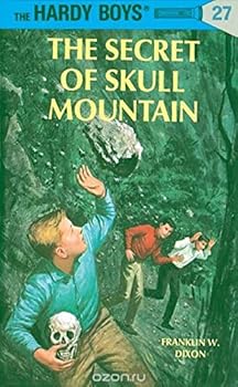 Hardcover The Secret of Skull Mountain (Hardy Boys, Book 27) [Russian] [Large Print] Book