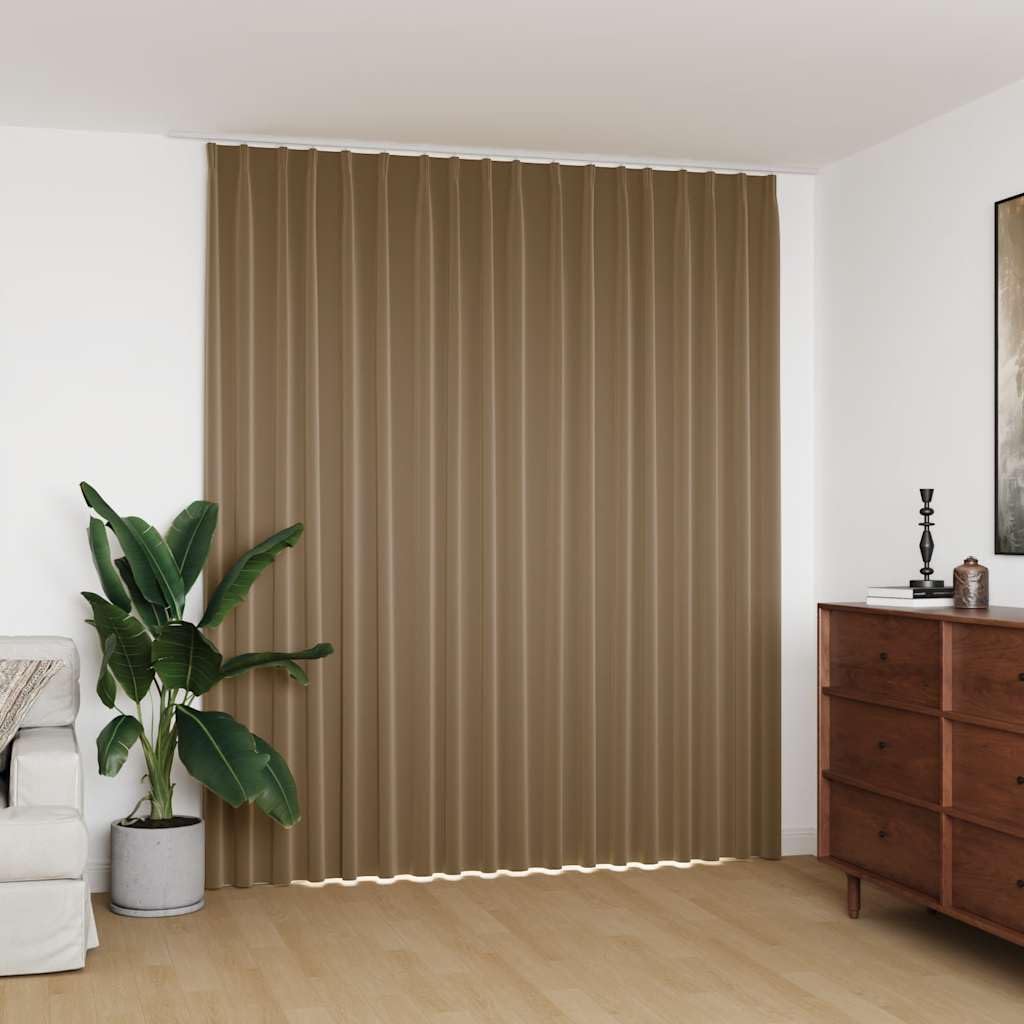 Rideau occultant taupe grand format pour préserver l'intimité de votre chambre