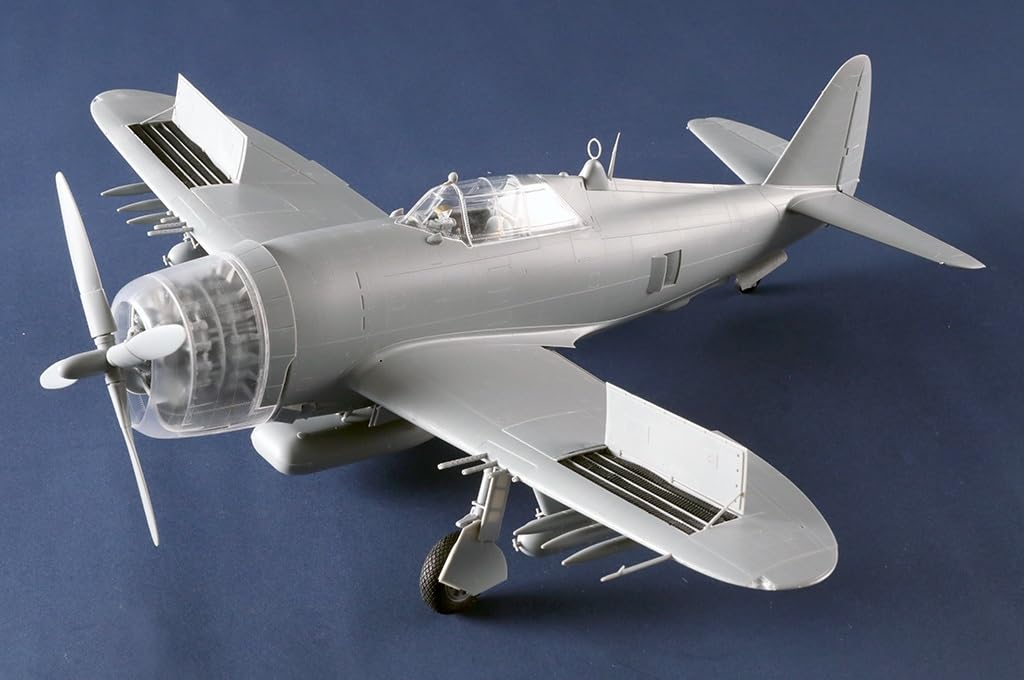 Amazon.co.jp: トランペッター 1/24 P-47D サンダーボルト レイザー