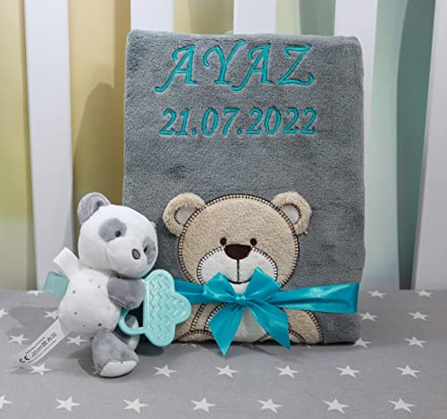 ★ GESCHENKSET Babydecke mit Namen und Datum bestickt + Spielzeug + Geschenkbox ★ Geschenk ★Geburt ★ Taufe ★ (Grau Teddybär + Spielzeug) Cover