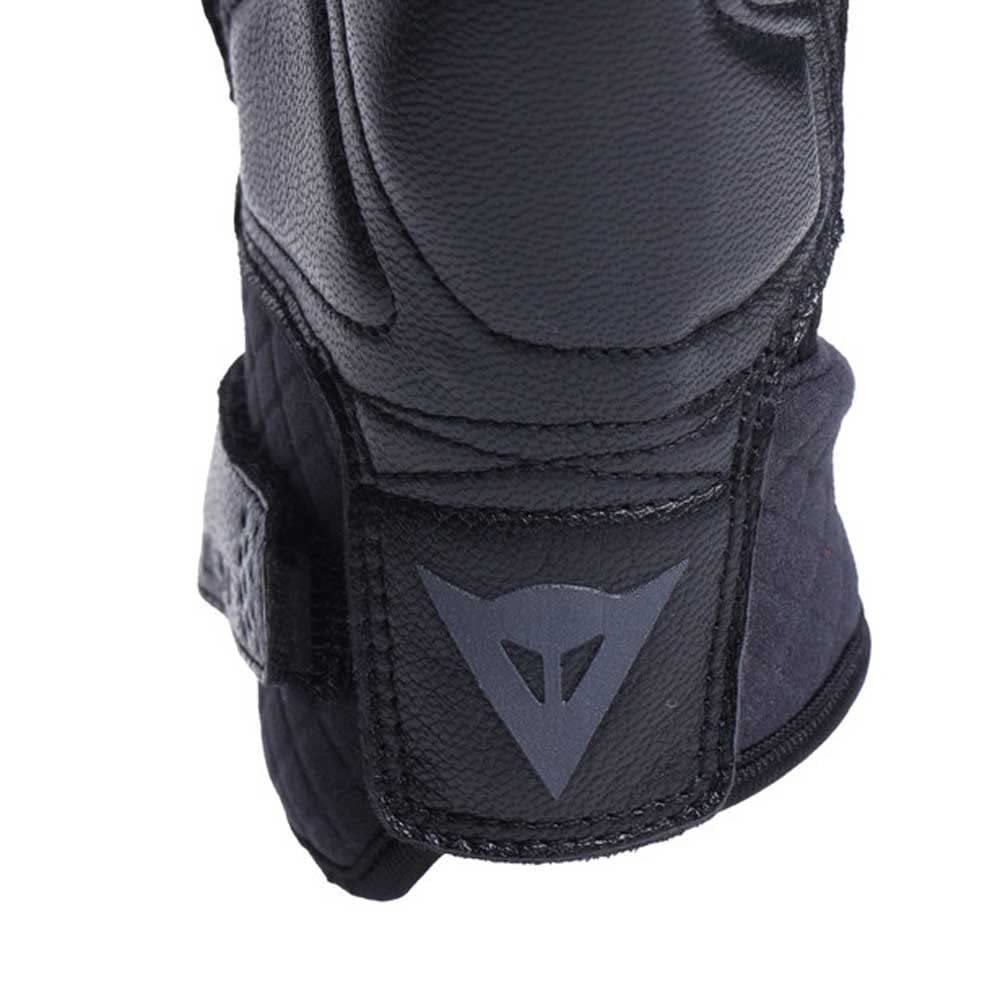 Dainese - Unruly Ergo-Tek Gloves, Guantes de Moto para Hombre, Tejido sin Costuras, Refuerzos de Cuero, Protección de Nudillos, Pantalla Táctil, Negro/Rojo Fluo, L