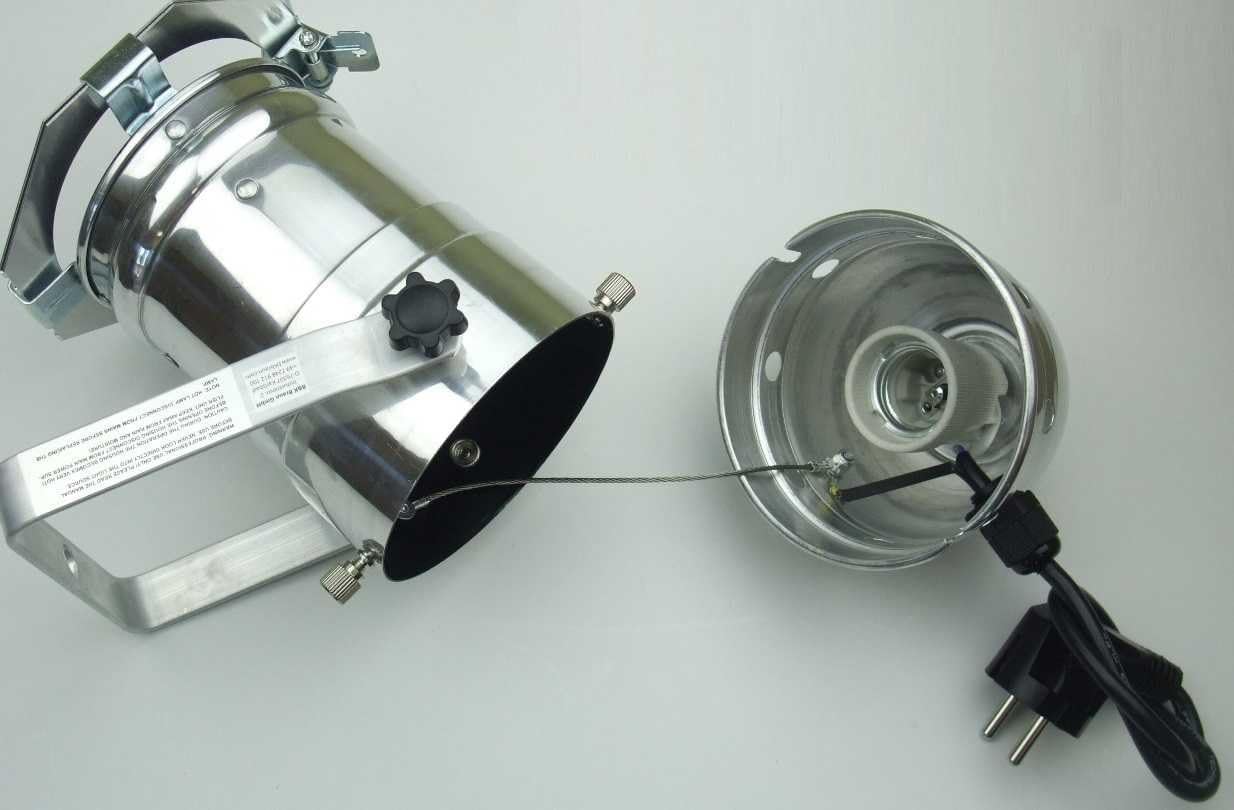 Varytec 1248-4 x PAR 30 Spot-Light Scheinwerfer SILBER polish PAR-30 mit E-27 Fassung & Kabel mit Schuko-Stecker