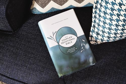 Image of NIV, Couples' Devotional Bible (Build a Biblical Foundation for Your Marriage), Hardcover, Comfort Print: Growing Together in Christ