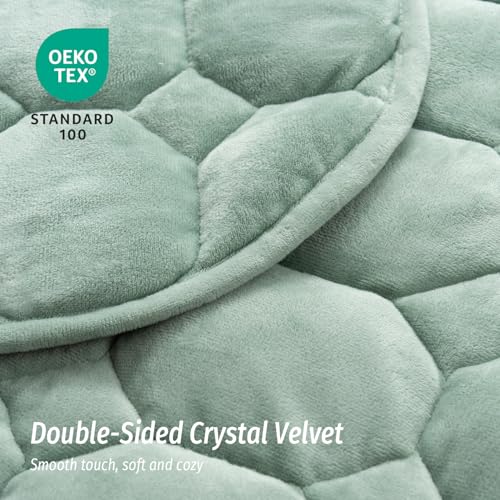 Image of Wemore Weighted Lap Blanket 7lbs for Adults, 24x29 inches Weighted Blanket for Travel, All-Season Weighted Lap Pad, Machine Washable, Grey-Green