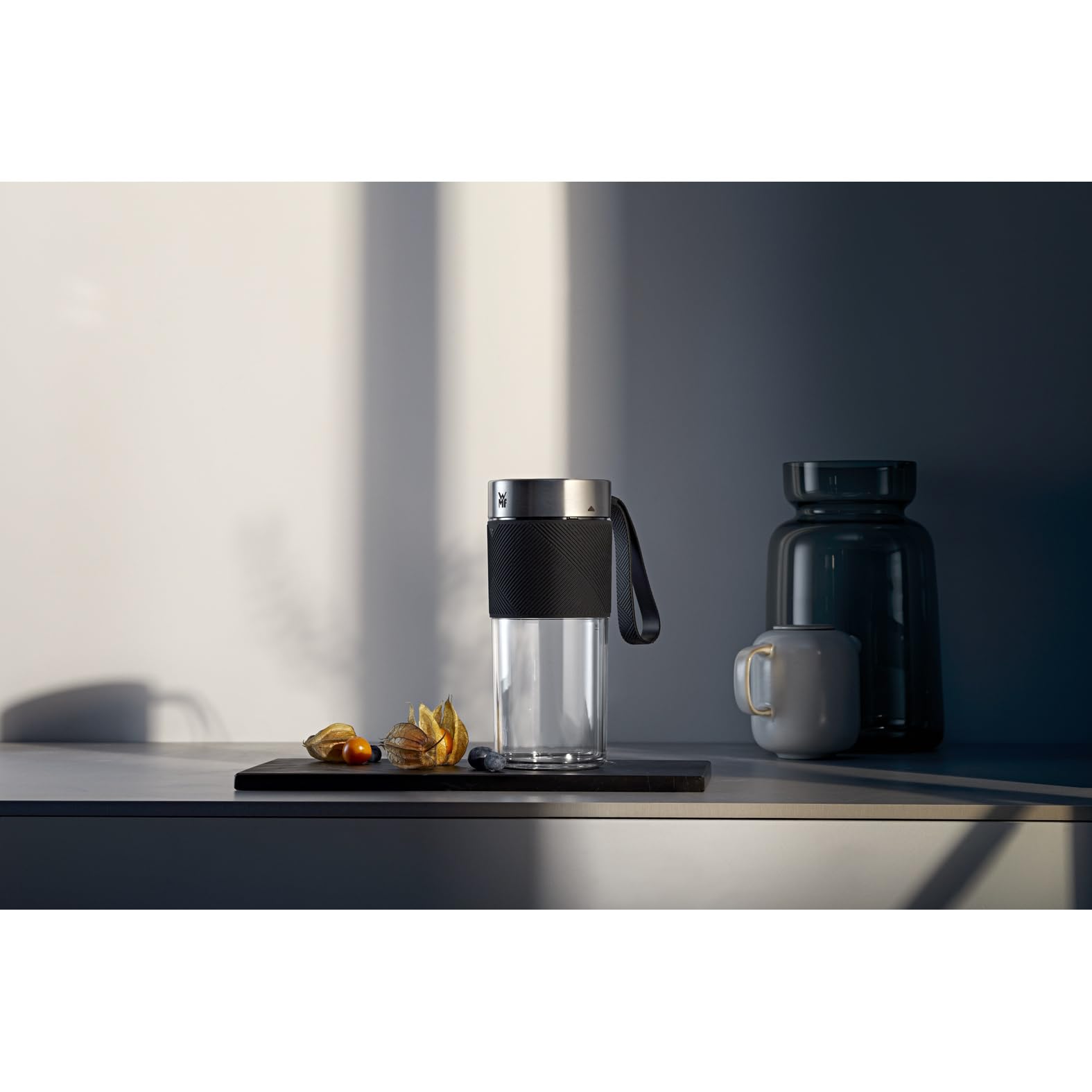 WMF Küchenminis Mix on the go 300 ml, Mini Mixer to go, USB Mixer Smoothie Maker, aufladbarer Personal Blender, tragbarer Mixer für Smoothies, Shakes