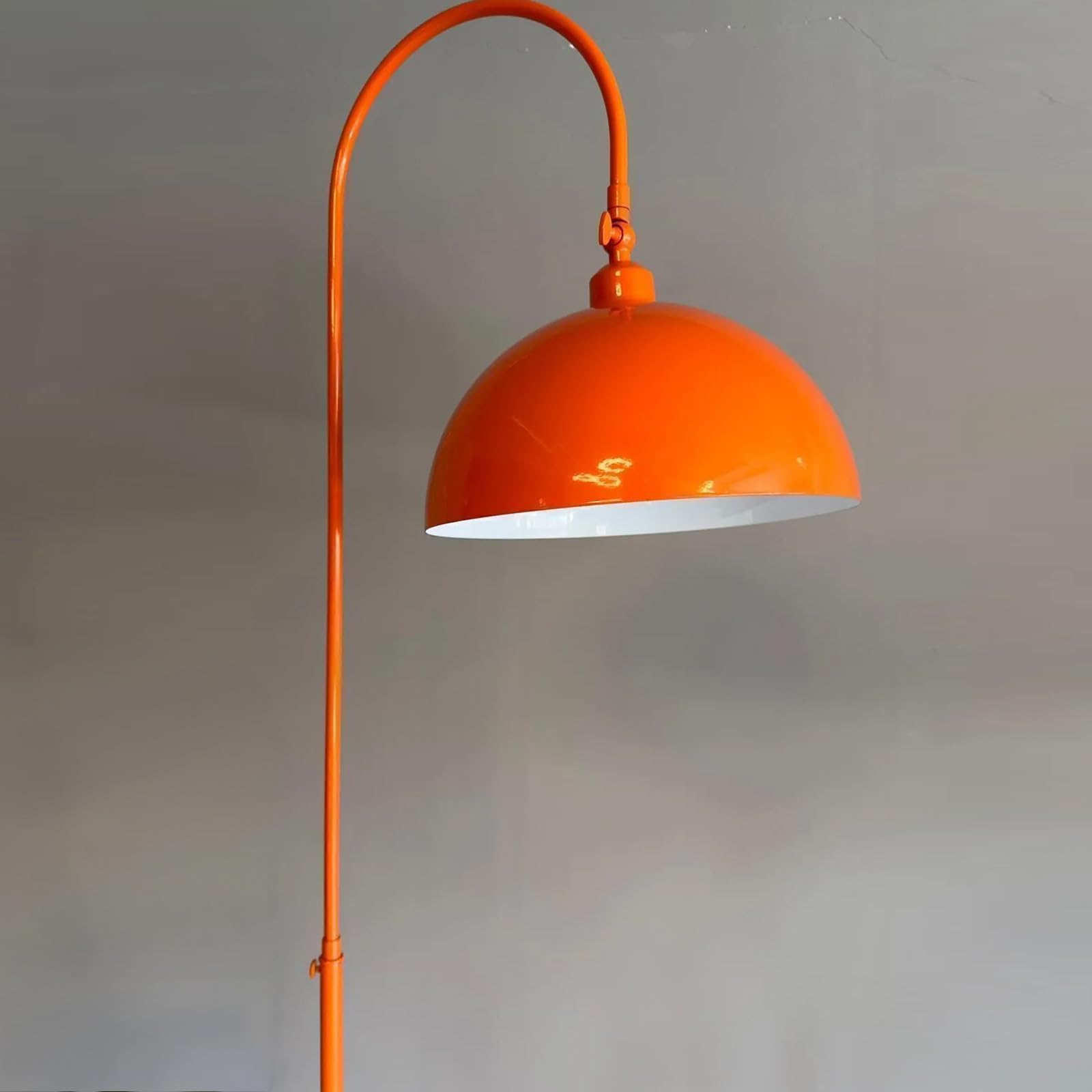 bamyum Gorkiede Lámpara de Pie de Metal, Lámpara de Pie Moderna para Dormitorio, Habitación Infantil con Casquillo E27, 30 cm de Ancho, Pantalla Ajustable, Lámpara de Pie Naranja